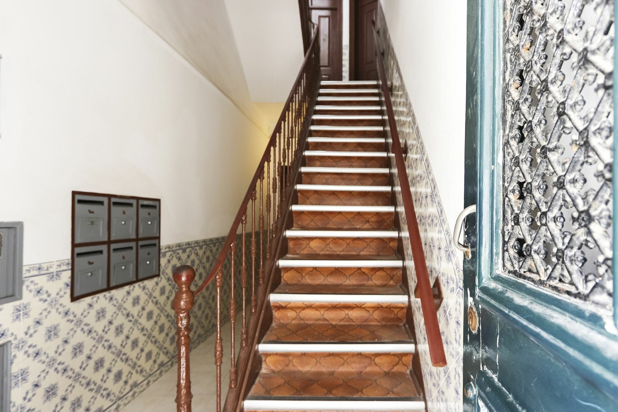Typical Mouraria By Homing Apartment Lisbon Exterior photo